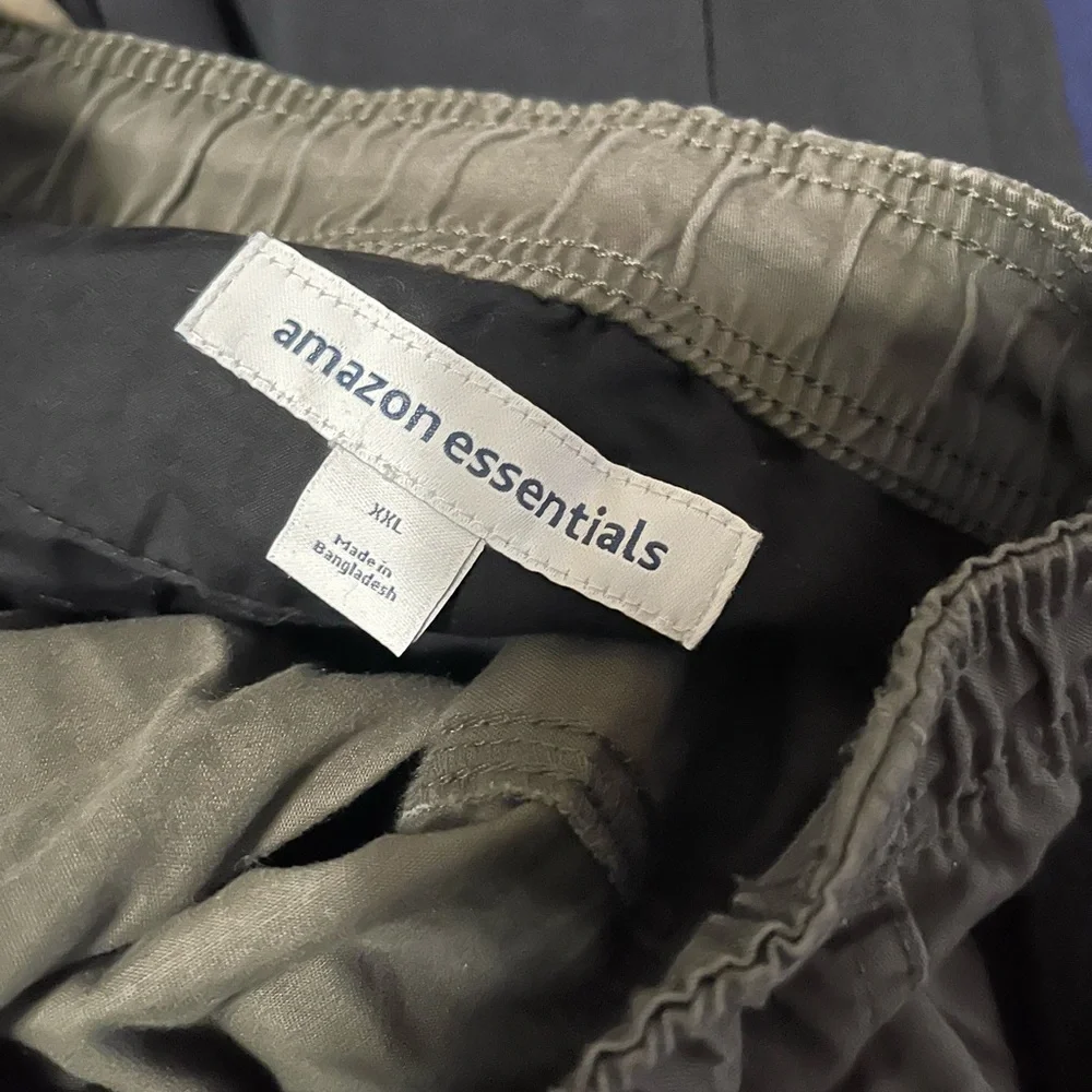 9 pair pants/shorts XXL - Picture 3 of 15